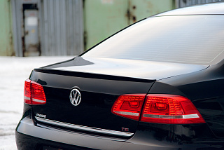 Лип спойлер VW Passat B7 (2010-2015) + УСТАНОВОЧНЫЙ КОМПЛЕКТ