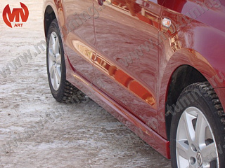 Пороги Volkswagen Polo Sedan (2010 - 2020) + УСТАНОВОЧНЫЙ КОМПЛЕКТ